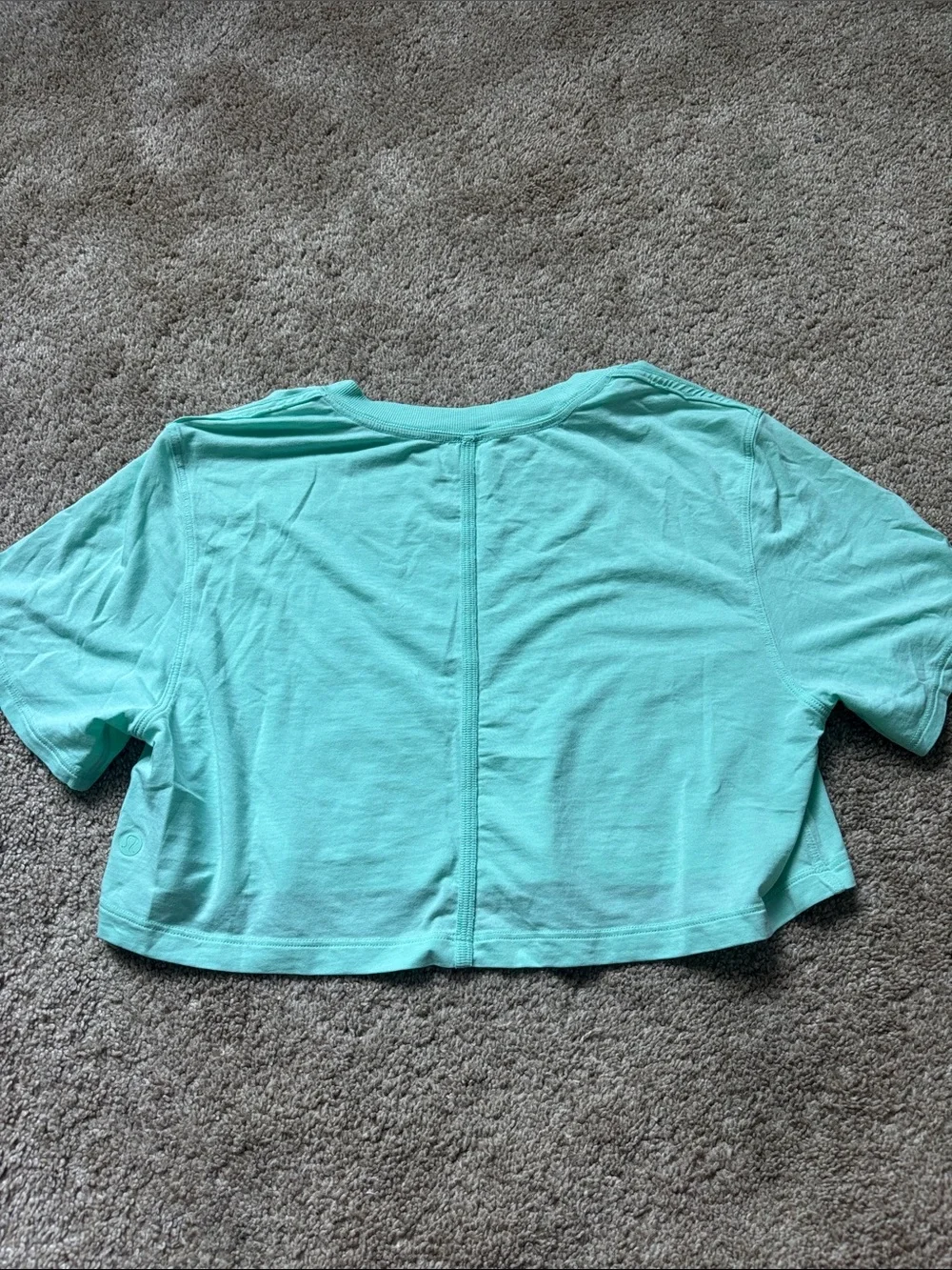 Lululemon cropped t shirt